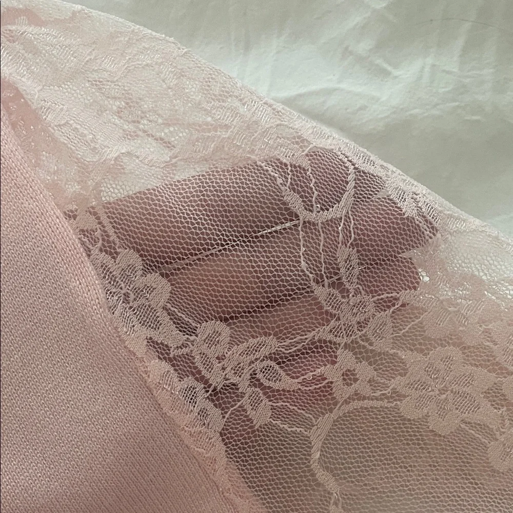 Madden Girl Blush Lace Sleeve V‑Neck Sweater | Light Spring Top Size S